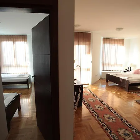 Royal * Obrenovac (Belgrade)