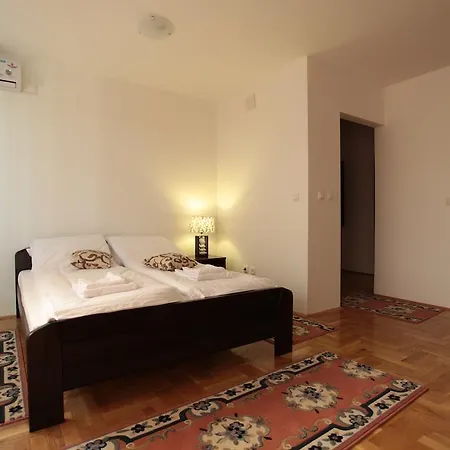 Hostel Royal Obrenovac (Belgrade)